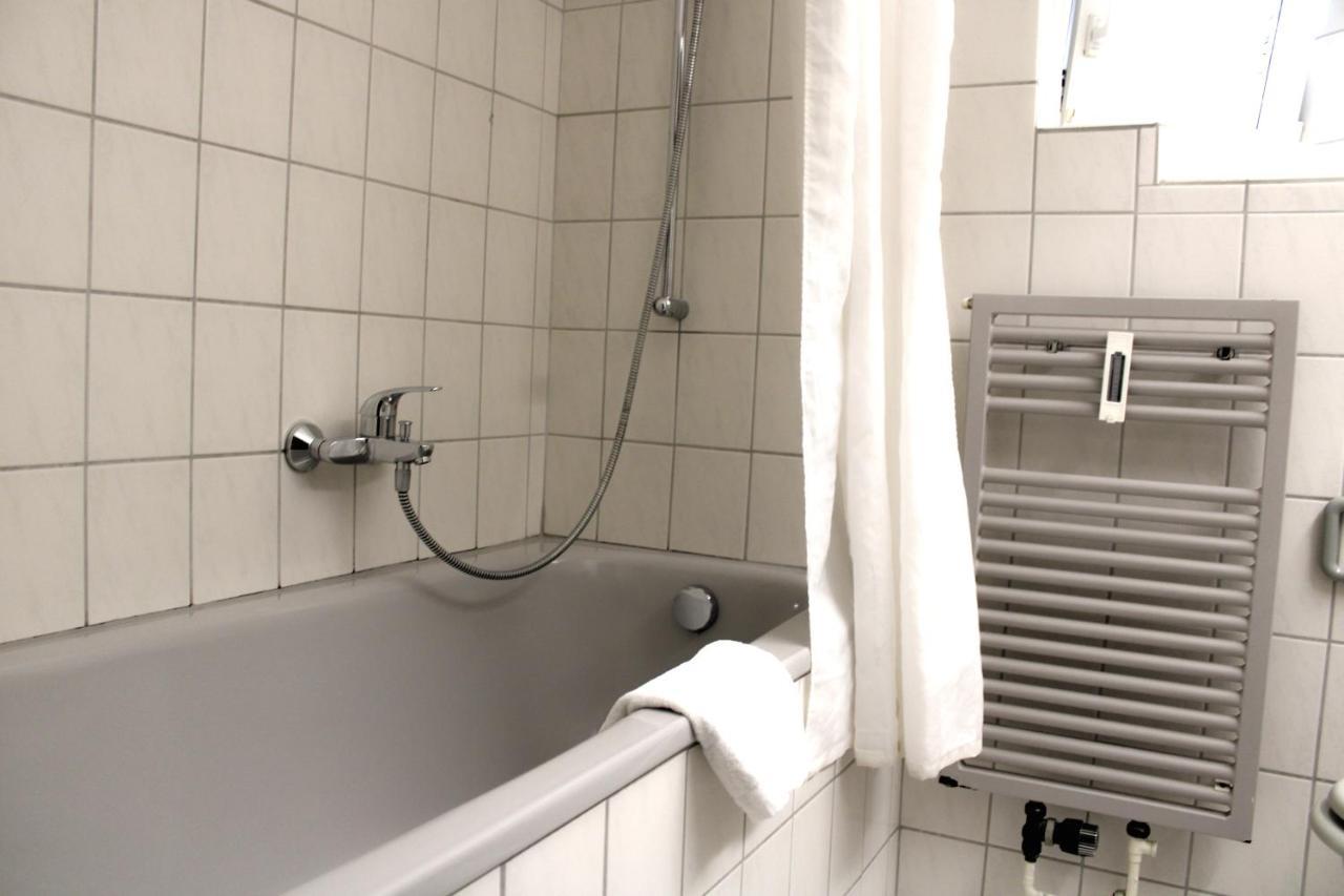 Cvjm Hotel Am Dom Любек Экстерьер фото